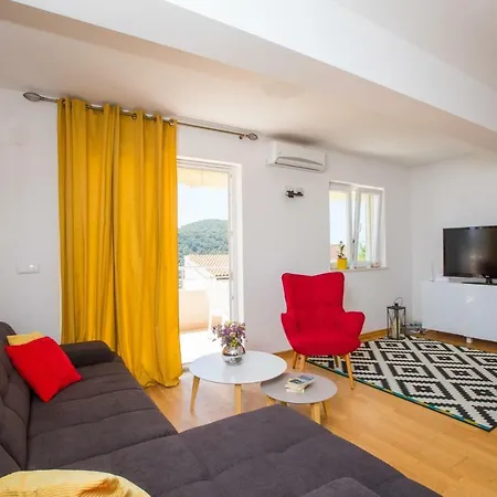 Antomia Apartment *